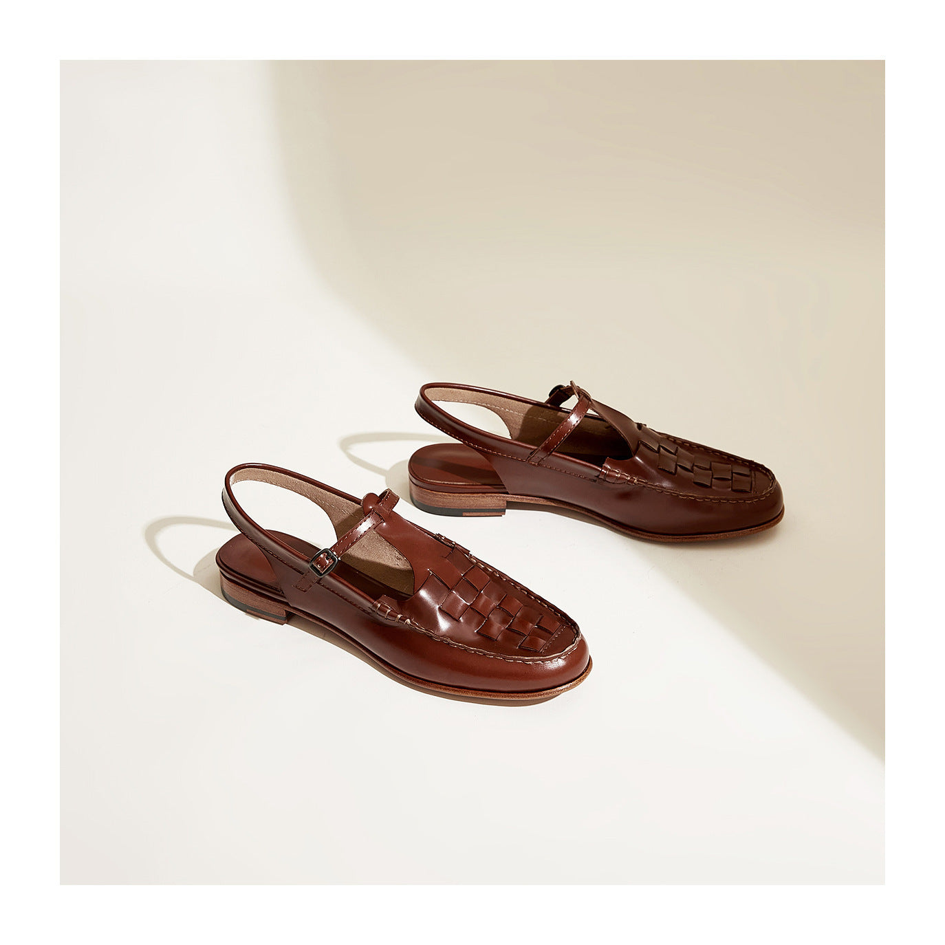 Isava | Vintage-Style Retro Flats