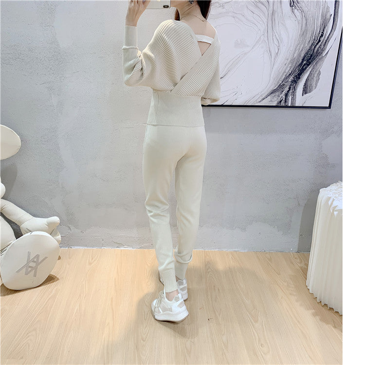Women's Knitted V-neck Chic Suit